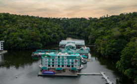 Uiara Amazon Resort Flutuante 